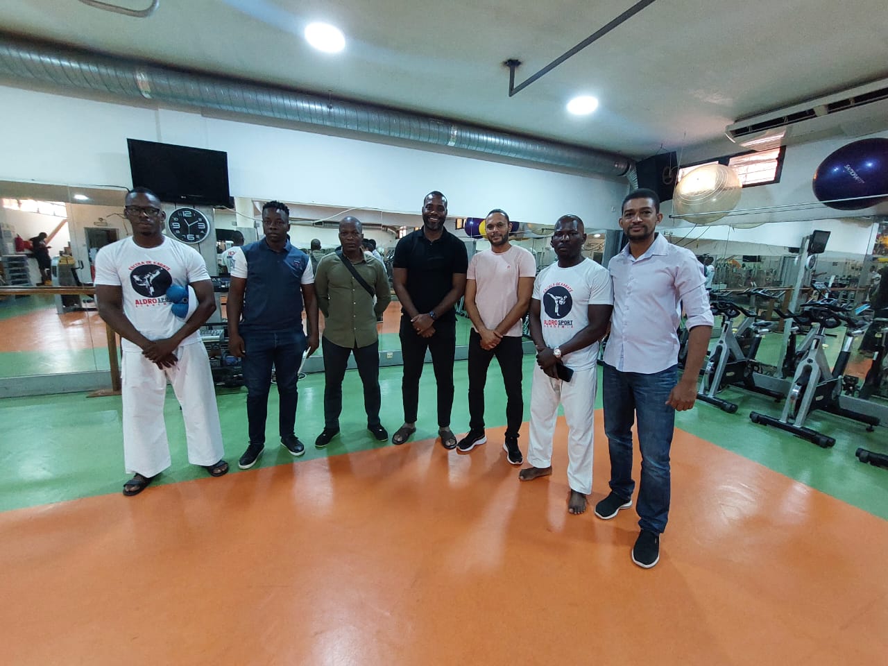 APKL Visita Academia Aldro Sport